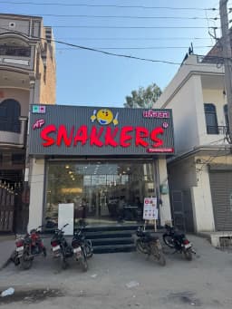 Quick Bites Near Me – Maur Mandi | Snakkers Outlet